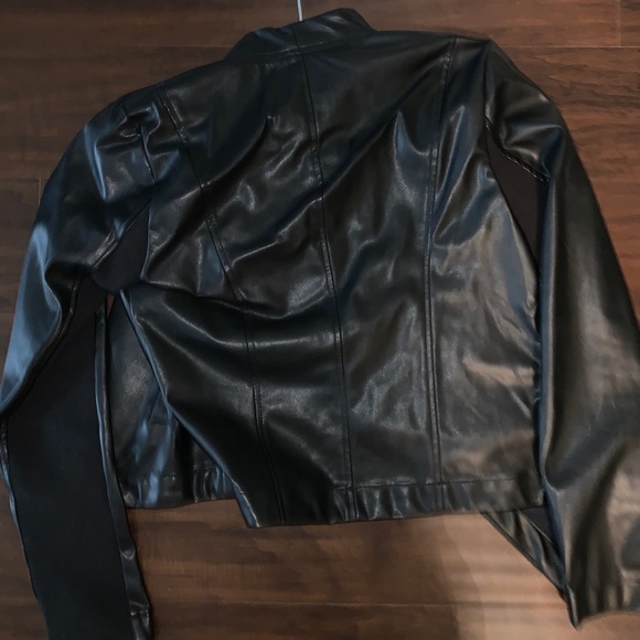 Leather jacket - Picture 2 of 2